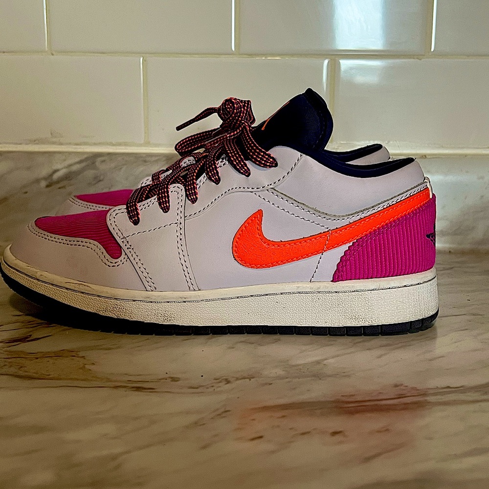 Air Jordan 1 Low. Pink and Orange. Corduroy.